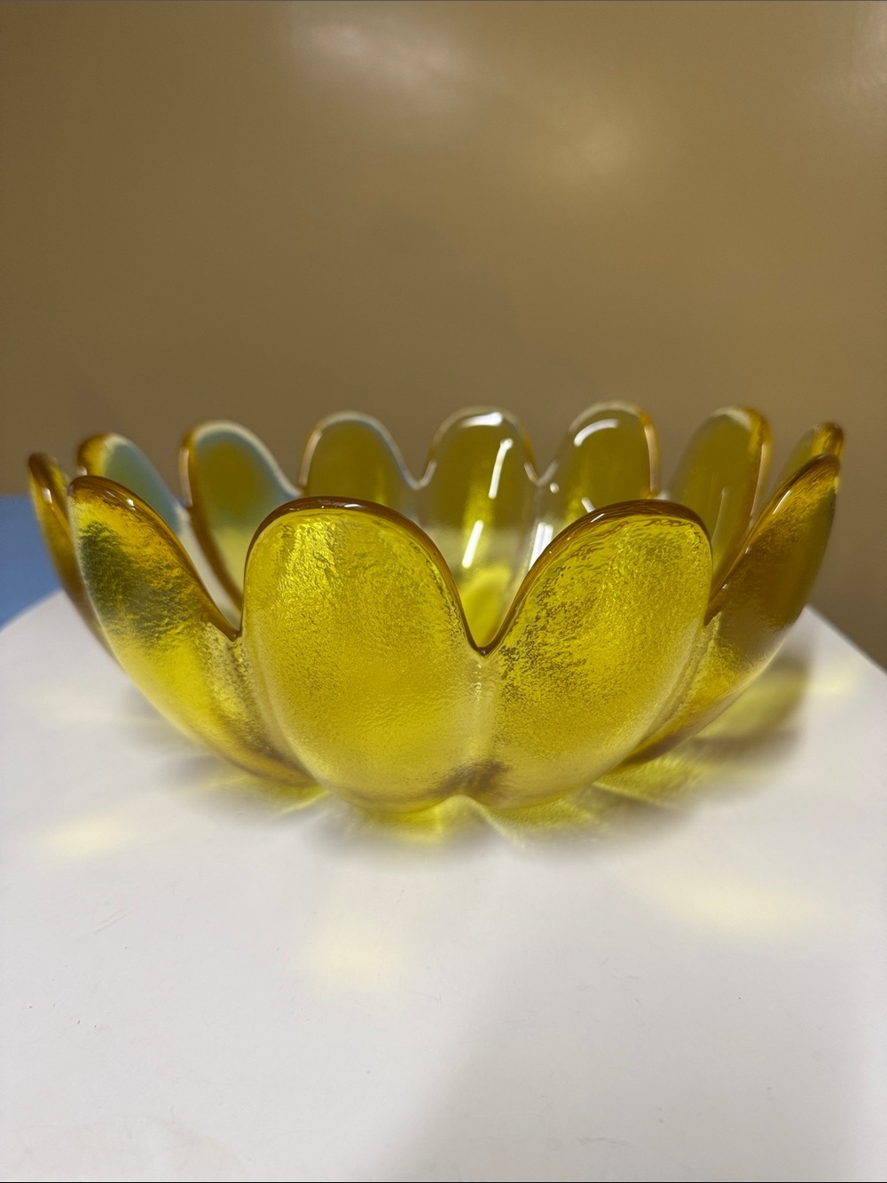 Indiana Glass Lotus Bowl Luau Topaz 12 Petals Vibrant Yellow Glows 11” diameter